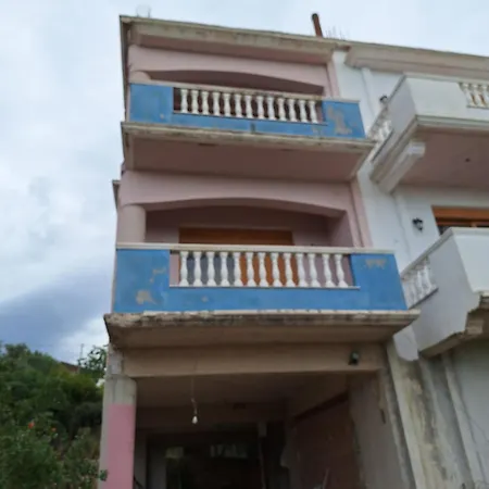 3 Bedrooms Sea And View