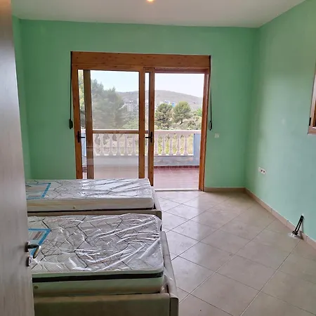 3 Bedrooms Sea And View *