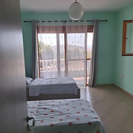 3 Bedrooms Sea And View